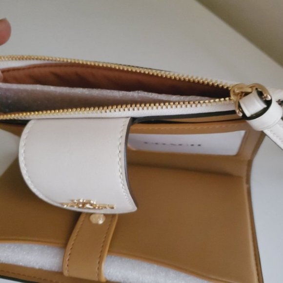 Coach Cream and Green Wallet - Picture 8 of 9